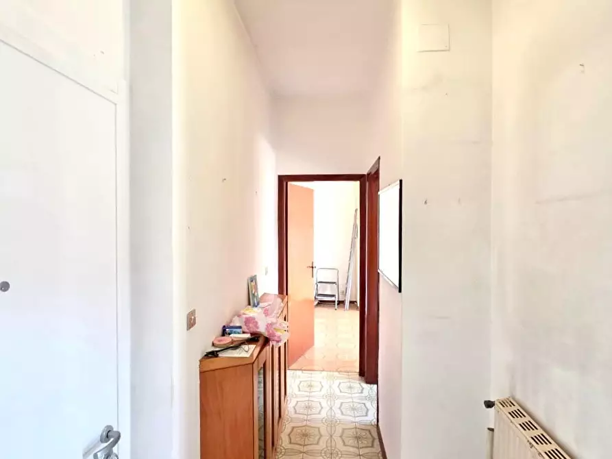 Immagine 11 di Appartamento in vendita  a Viareggio