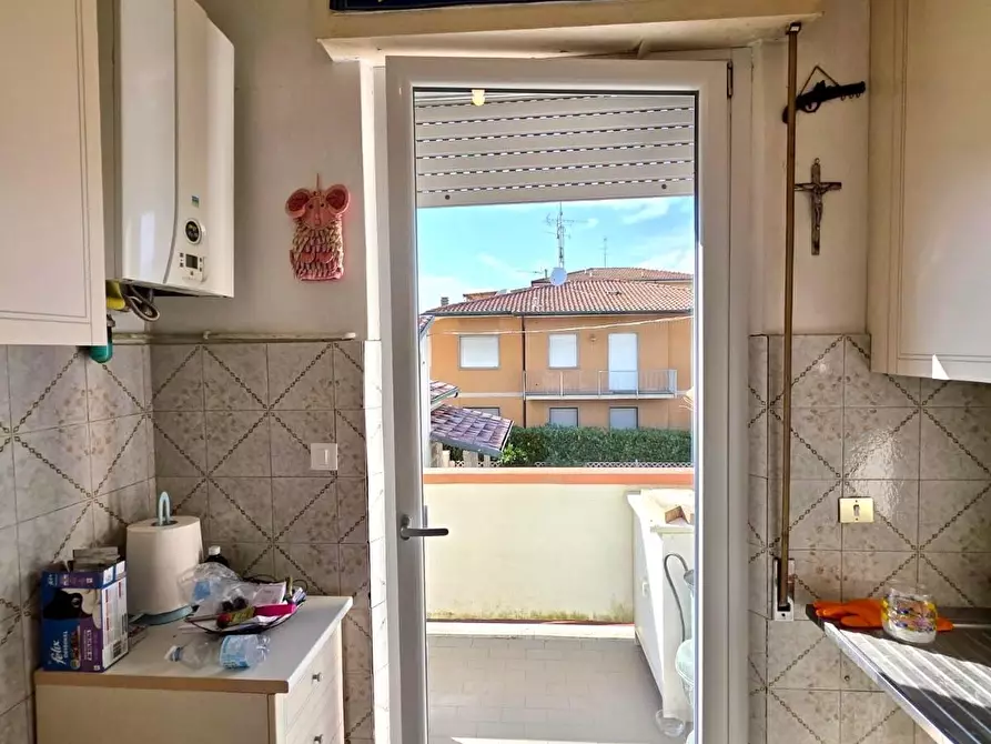 Immagine 9 di Appartamento in vendita  a Viareggio