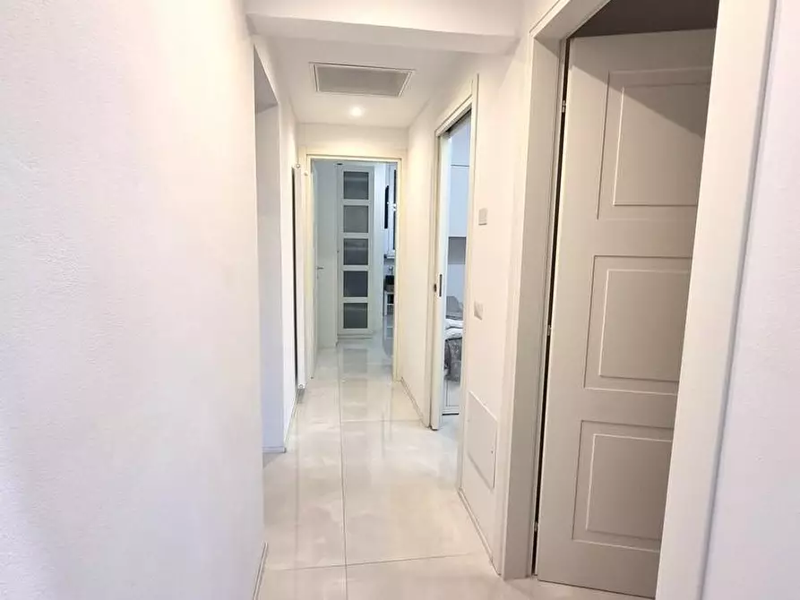 Immagine 15 di Appartamento in vendita  a Viareggio