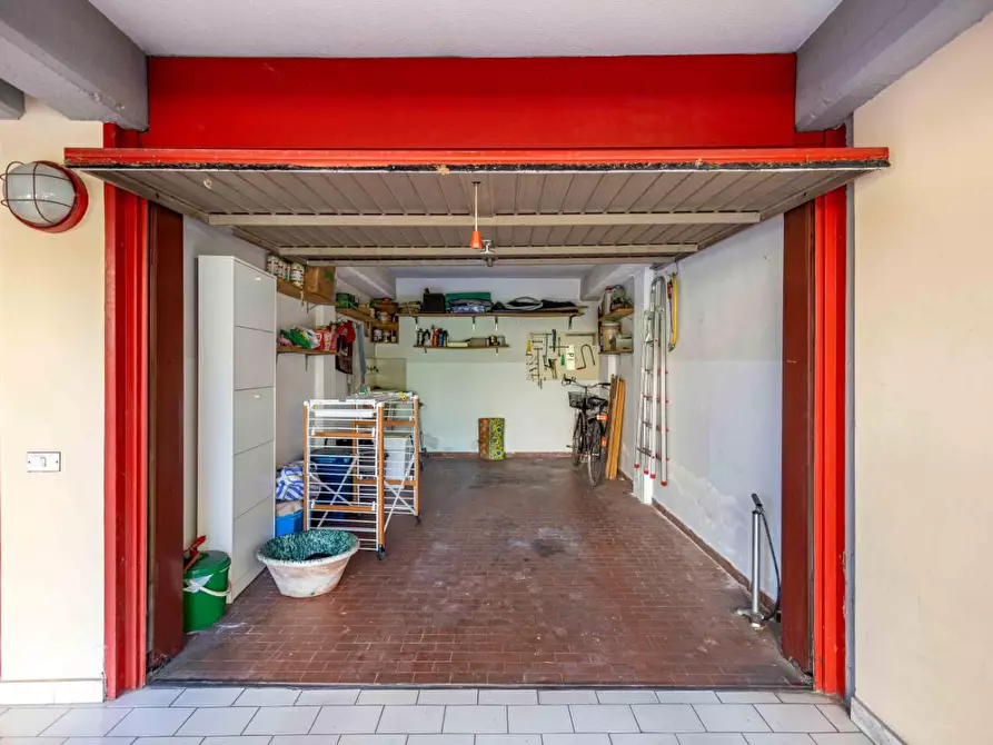 Immagine 22 di Appartamento in vendita  a Pontedera