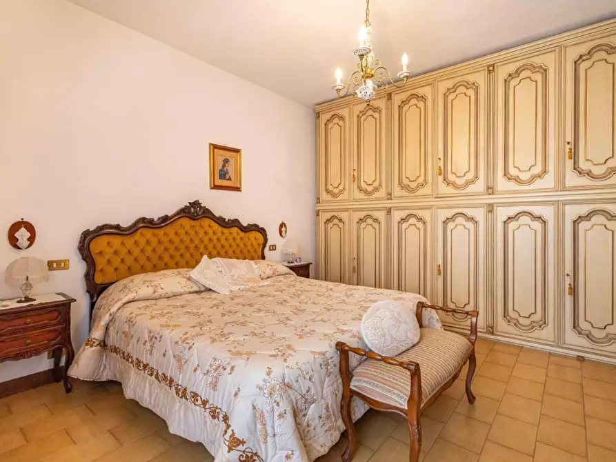 Immagine 12 di Appartamento in vendita  a Pontedera