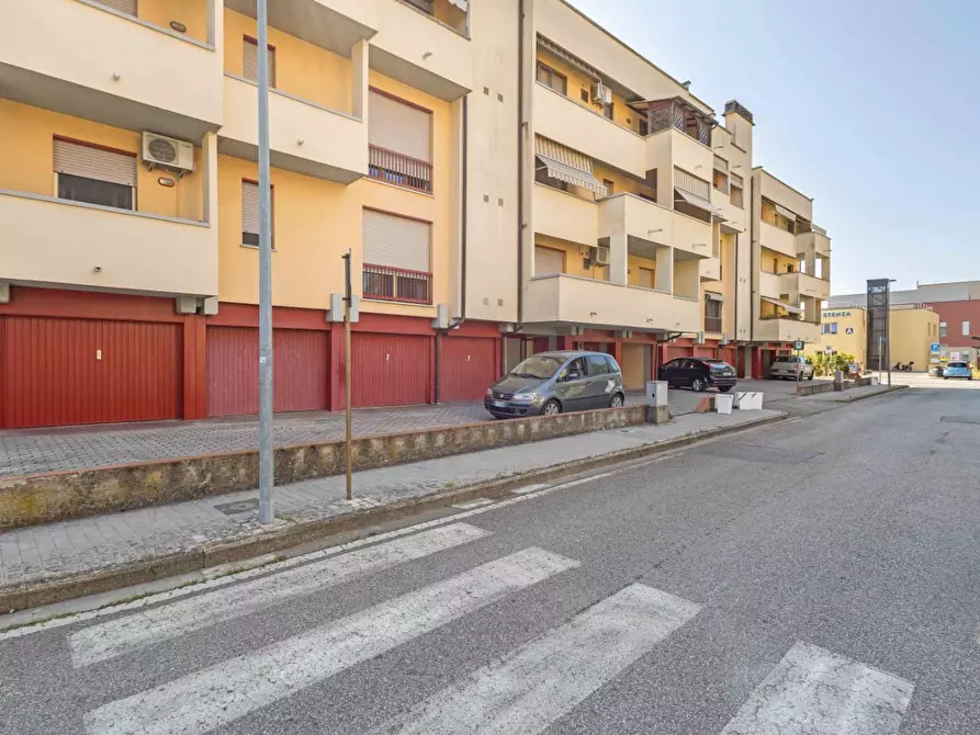 Immagine 23 di Appartamento in vendita  a Pontedera
