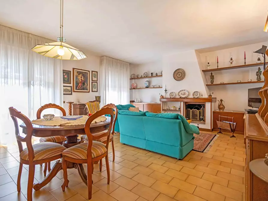 Immagine 2 di Appartamento in vendita  a Pontedera