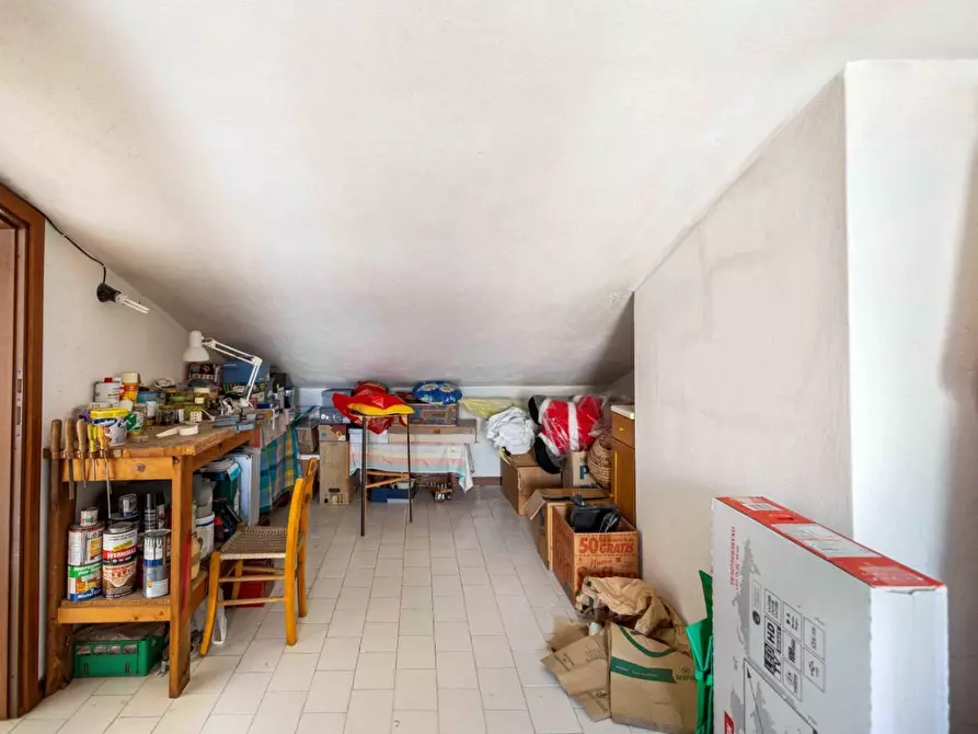 Immagine 19 di Appartamento in vendita  a Pontedera