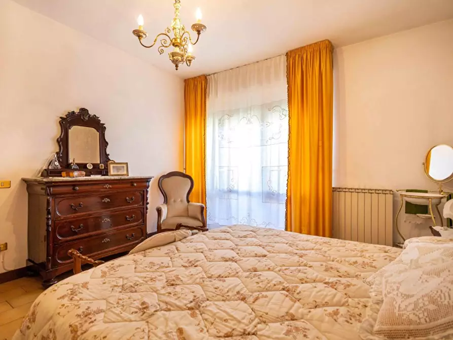 Immagine 11 di Appartamento in vendita  a Pontedera