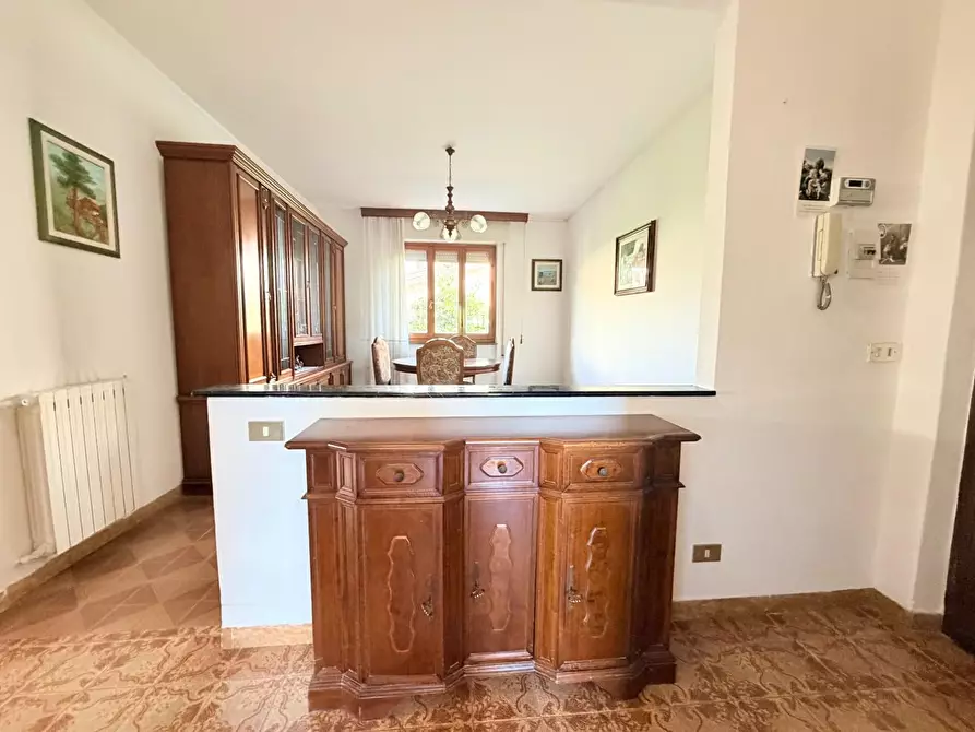 Immagine 4 di Appartamento in vendita  a Massa