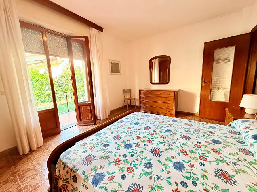 Immagine 17 di Appartamento in vendita  a Massa