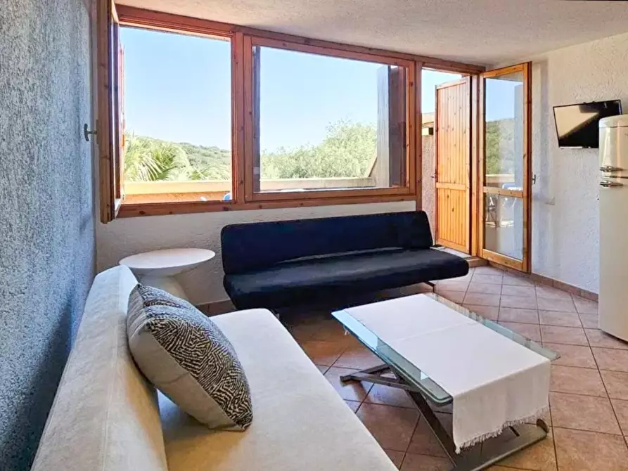 Immagine 1 di Appartamento in vendita  a Olbia