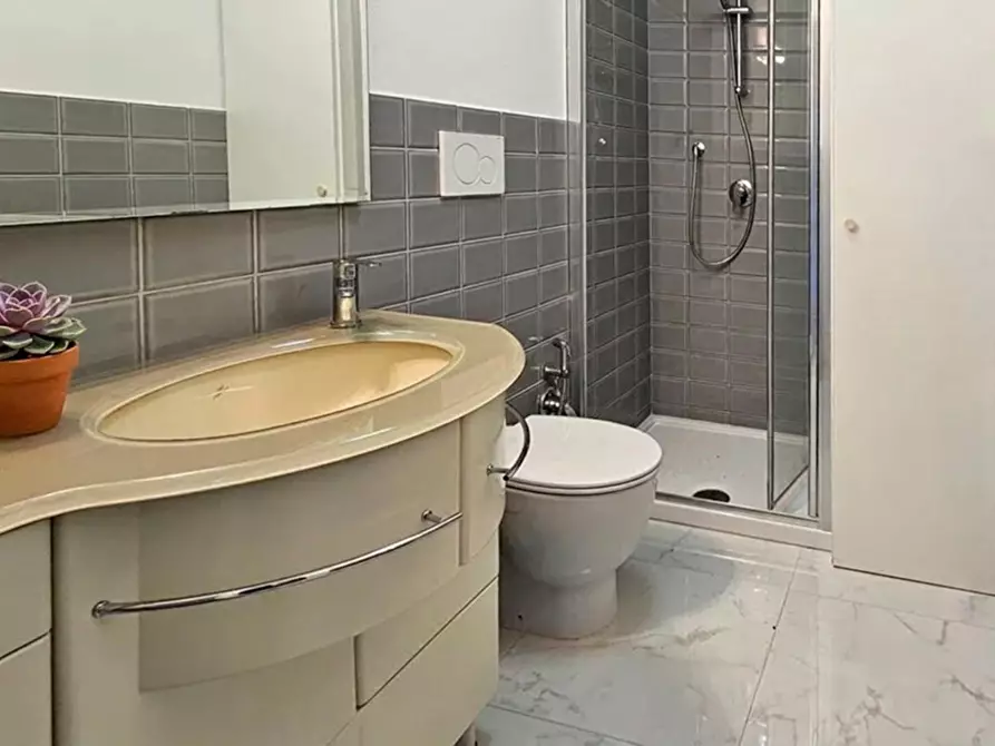 Immagine 9 di Appartamento in vendita  a Olbia