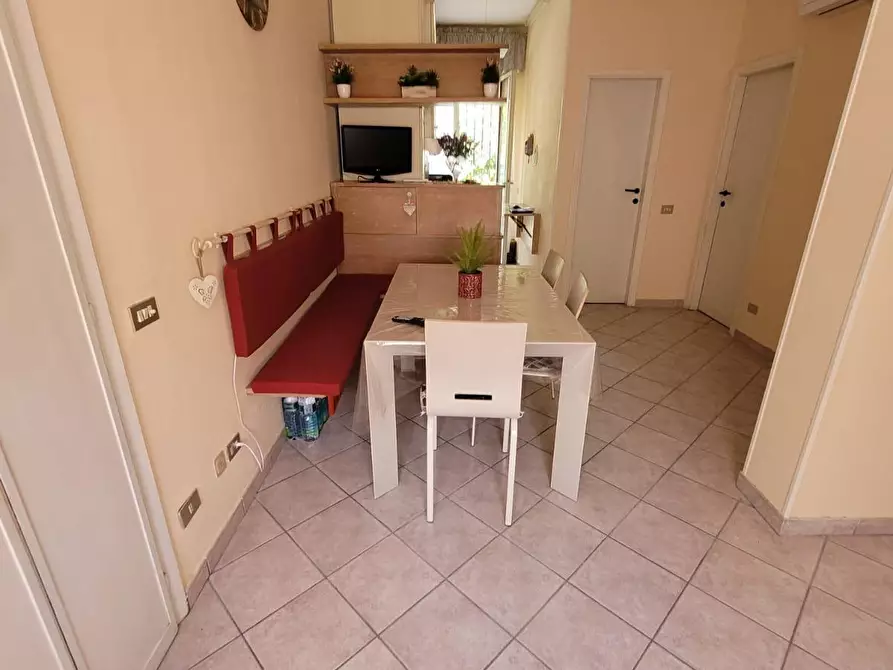 Immagine 1 di Appartamento in affitto  a Camaiore