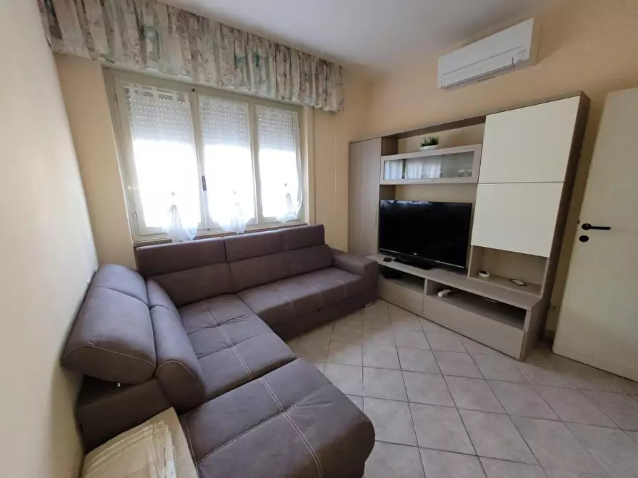 Immagine 5 di Appartamento in affitto  a Camaiore