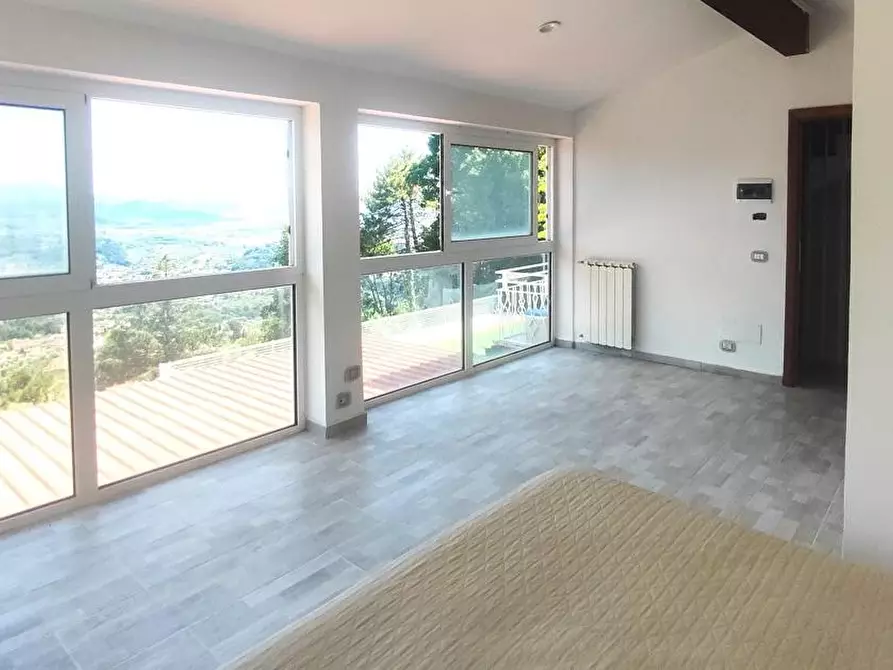 Immagine 29 di Villa in vendita  a Massarosa