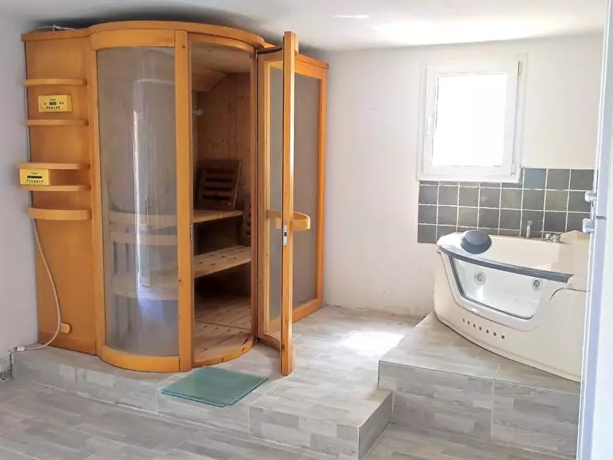 Immagine 44 di Villa in vendita  a Massarosa
