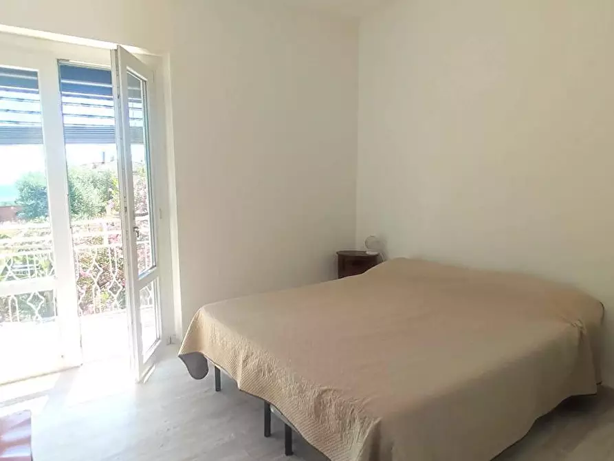 Immagine 38 di Villa in vendita  a Massarosa