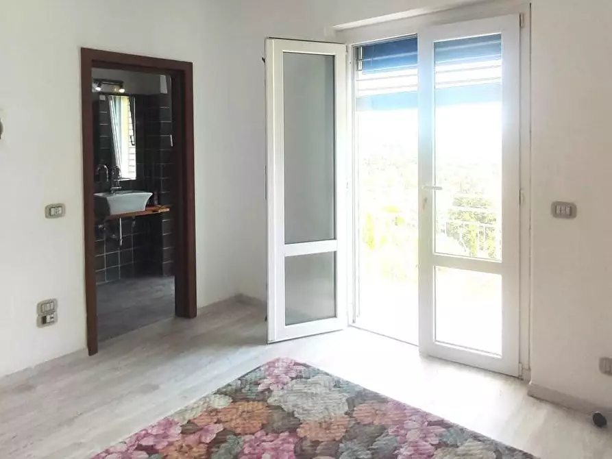 Immagine 32 di Villa in vendita  a Massarosa