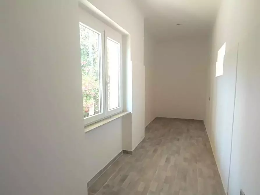 Immagine 37 di Villa in vendita  a Massarosa