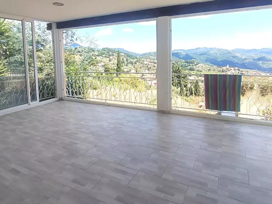 Immagine 28 di Villa in vendita  a Massarosa