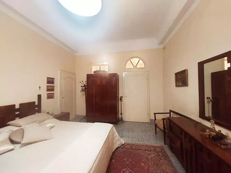 Immagine 31 di Appartamento in vendita  a Lucca