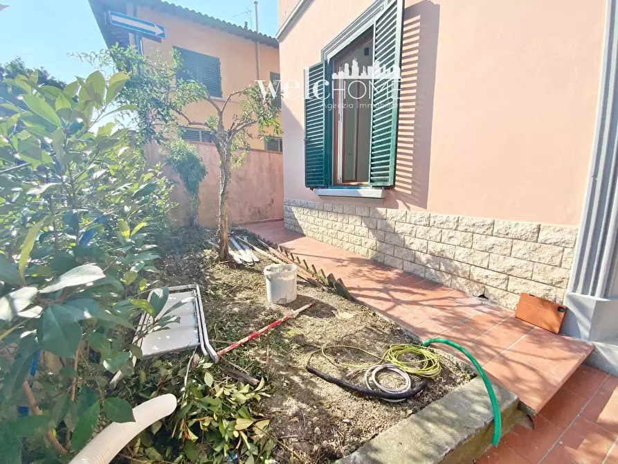 Immagine 32 di Appartamento in vendita  a Campi Bisenzio