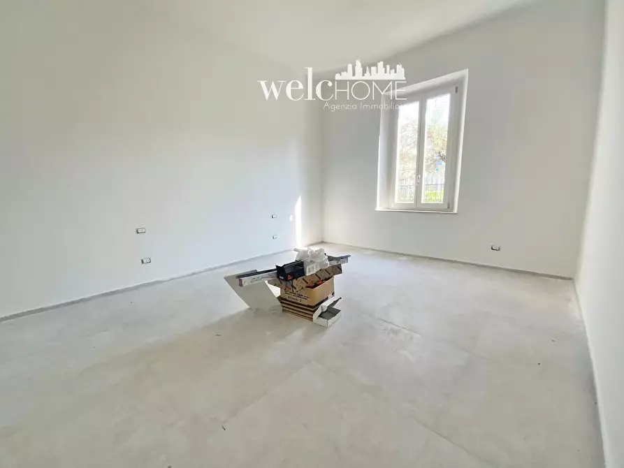 Immagine 23 di Appartamento in vendita  a Campi Bisenzio