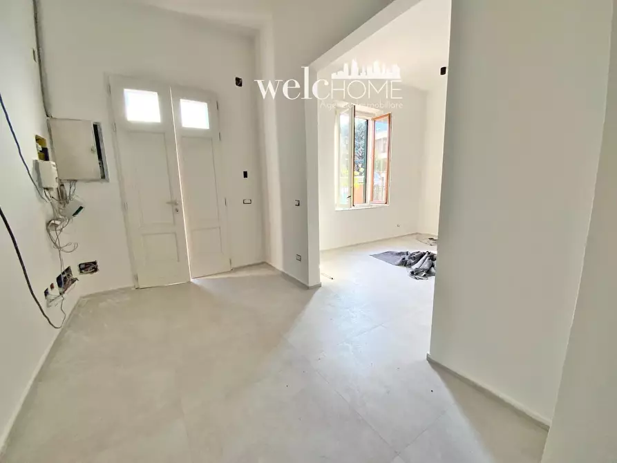 Immagine 22 di Appartamento in vendita  a Campi Bisenzio