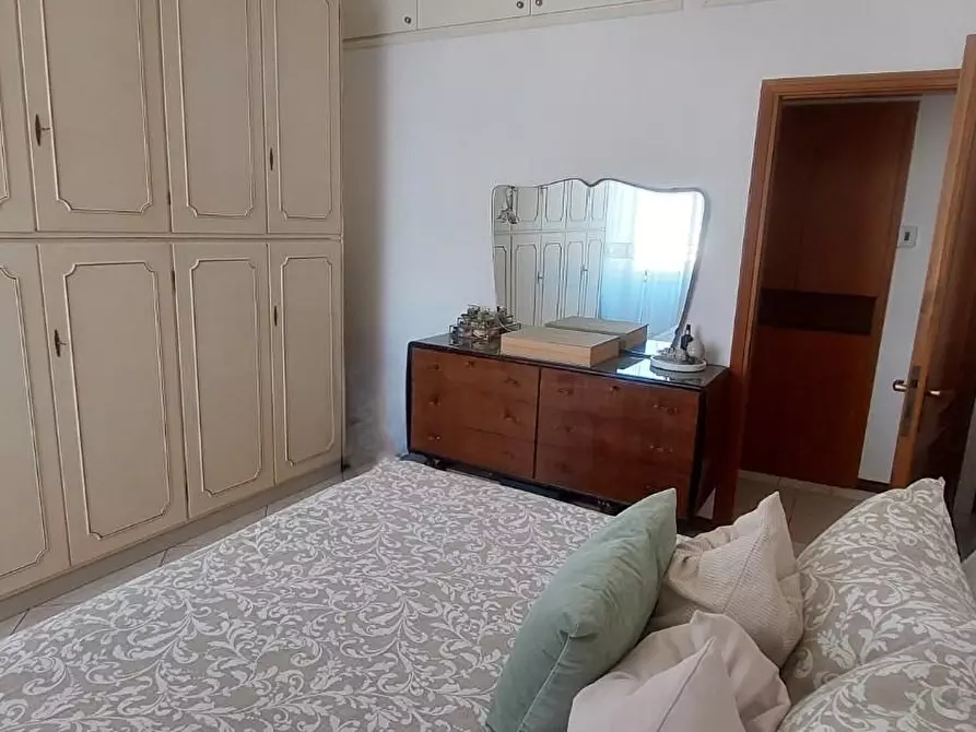 Immagine 19 di Appartamento in vendita  a Carrara