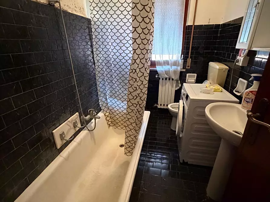 Immagine 8 di Appartamento in vendita  a Carrara