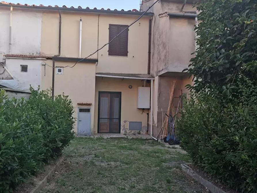 Immagine 10 di Magazzino in vendita  a Casciana Terme Lari