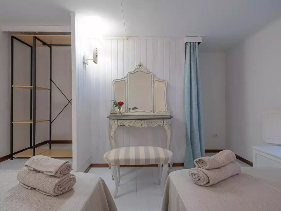 Immagine 4 di Appartamento in vendita  a Forte Dei Marmi