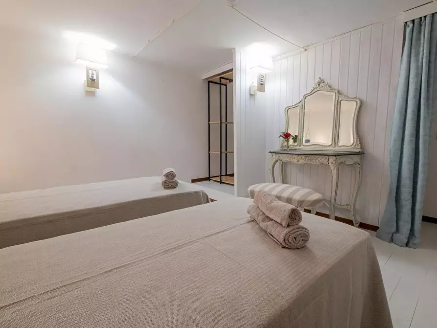 Immagine 5 di Appartamento in vendita  a Forte Dei Marmi