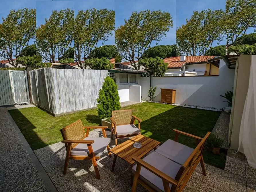 Immagine 2 di Appartamento in vendita  a Forte Dei Marmi