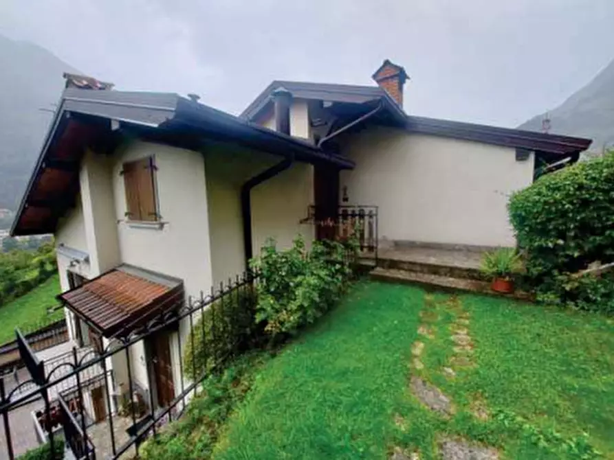 Immagine 1 di Appartamento in vendita  a Ardesio