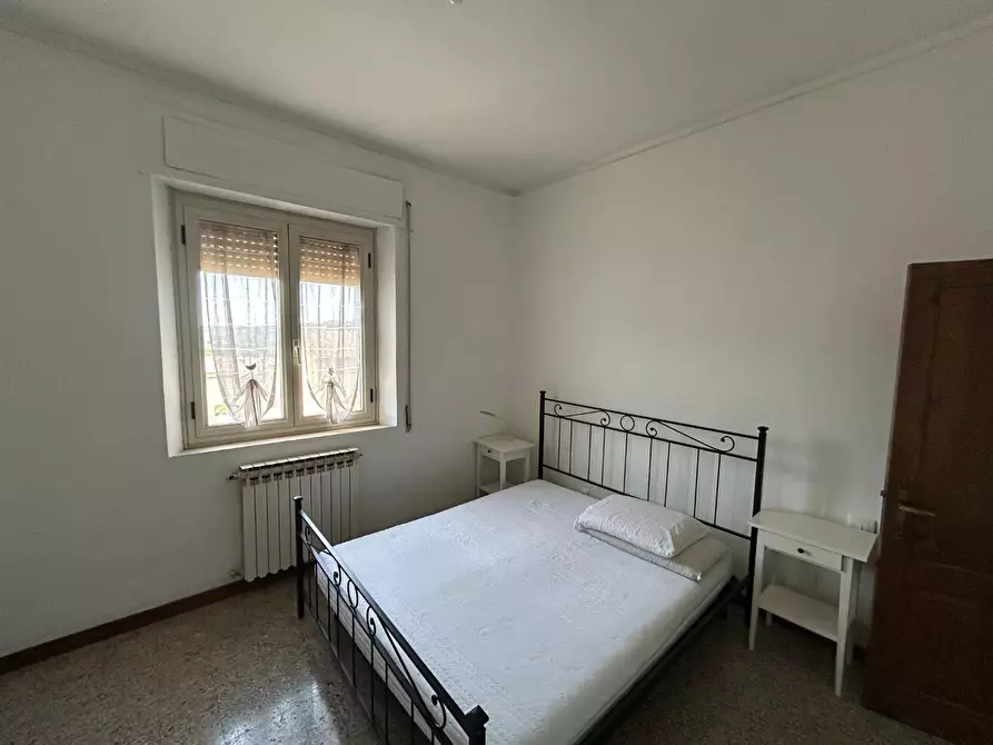 Immagine 17 di Appartamento in vendita  a Siena