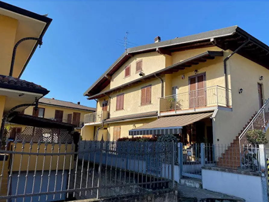 Immagine 2 di Appartamento in vendita  a Ghisalba