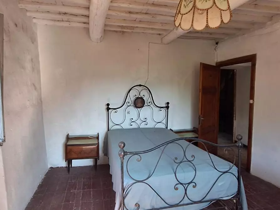 Immagine 16 di Casa colonica in vendita  a Borgo A Mozzano