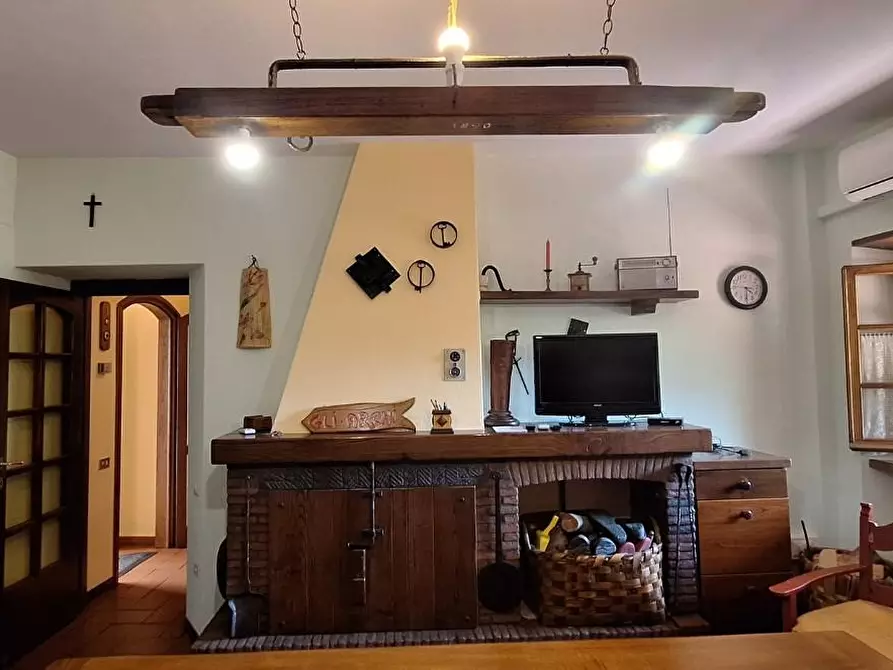 Immagine 21 di Appartamento in vendita  a Pescaglia