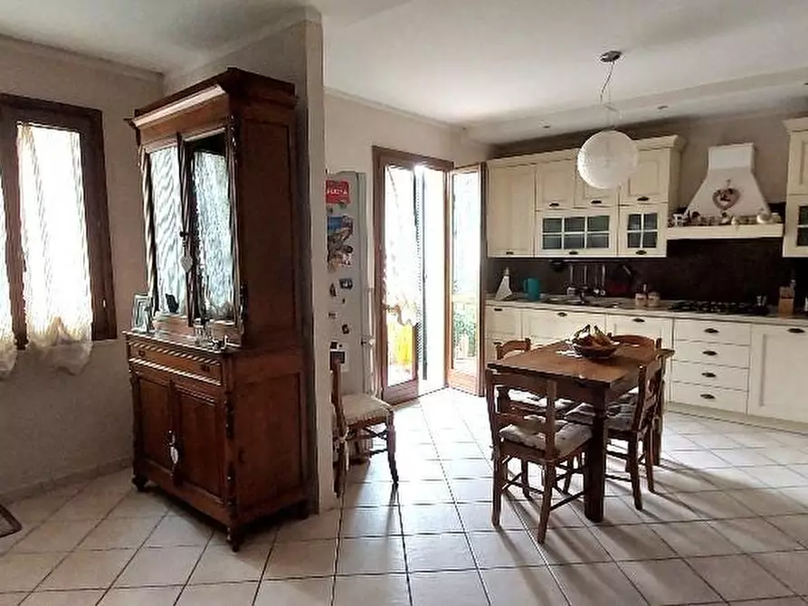 Immagine 11 di Casa bifamiliare in vendita  a Pistoia
