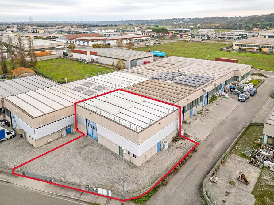Immagine 1 di Capannone industriale in vendita  a Calcinaia