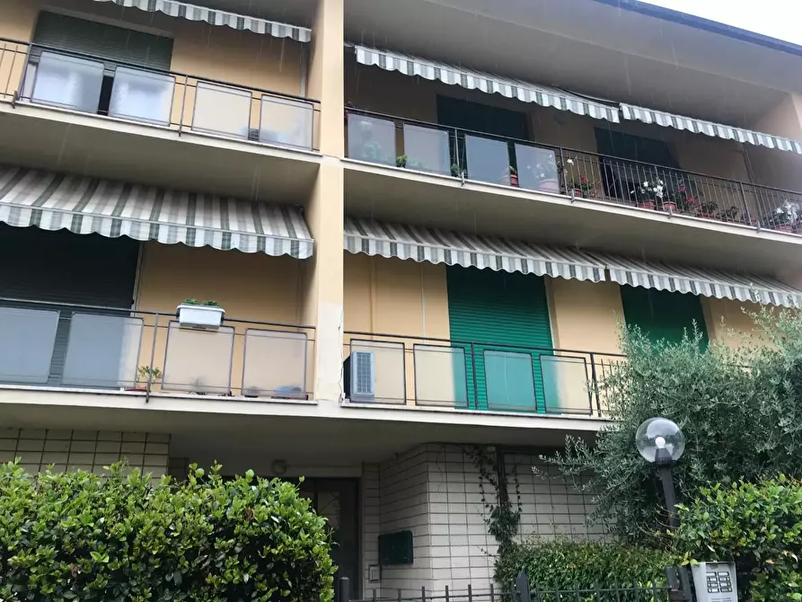 Immagine 1 di Appartamento in affitto  a Lucca