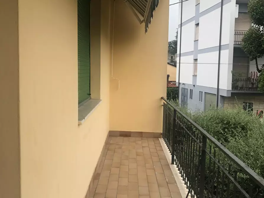 Immagine 13 di Appartamento in affitto  a Lucca