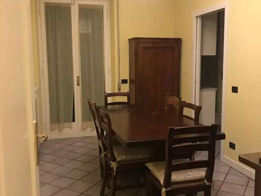 Immagine 5 di Appartamento in affitto  a Lucca