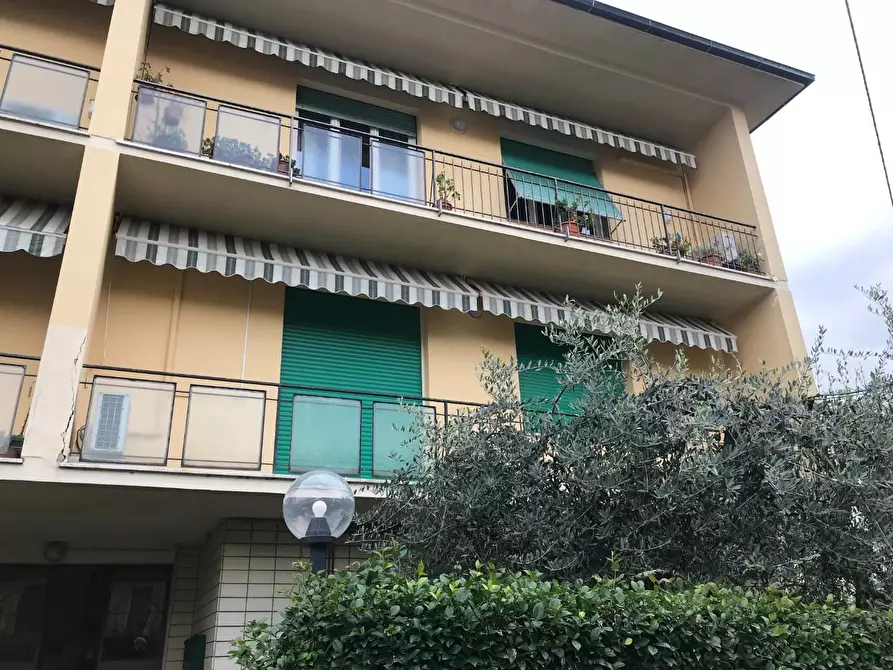 Immagine 2 di Appartamento in affitto  a Lucca