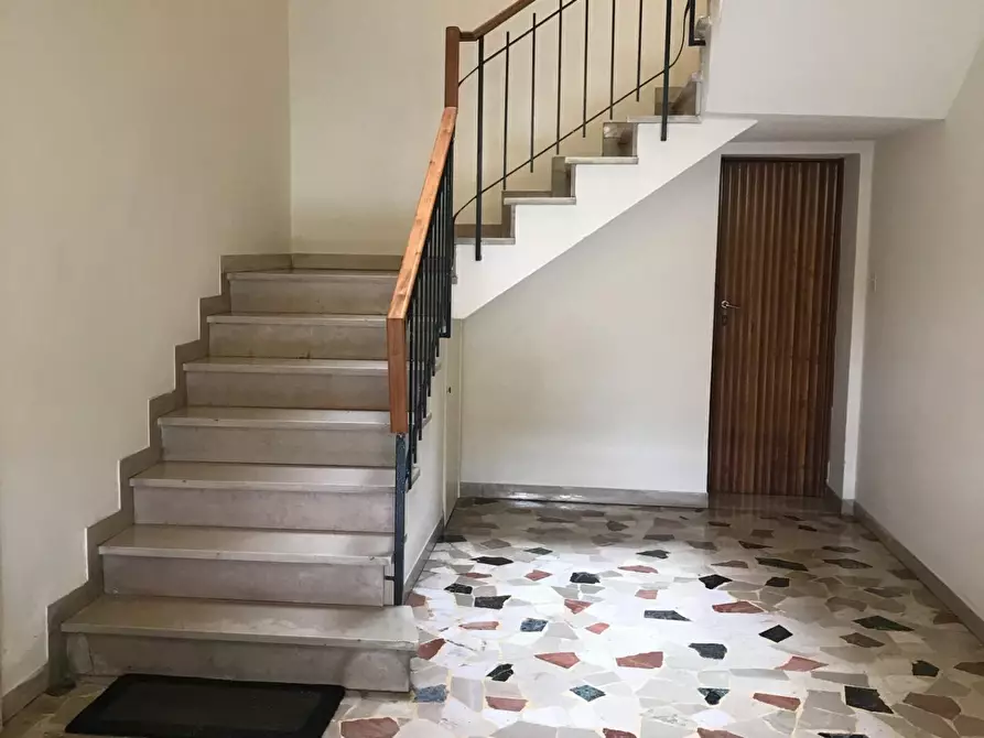 Immagine 11 di Appartamento in affitto  a Lucca