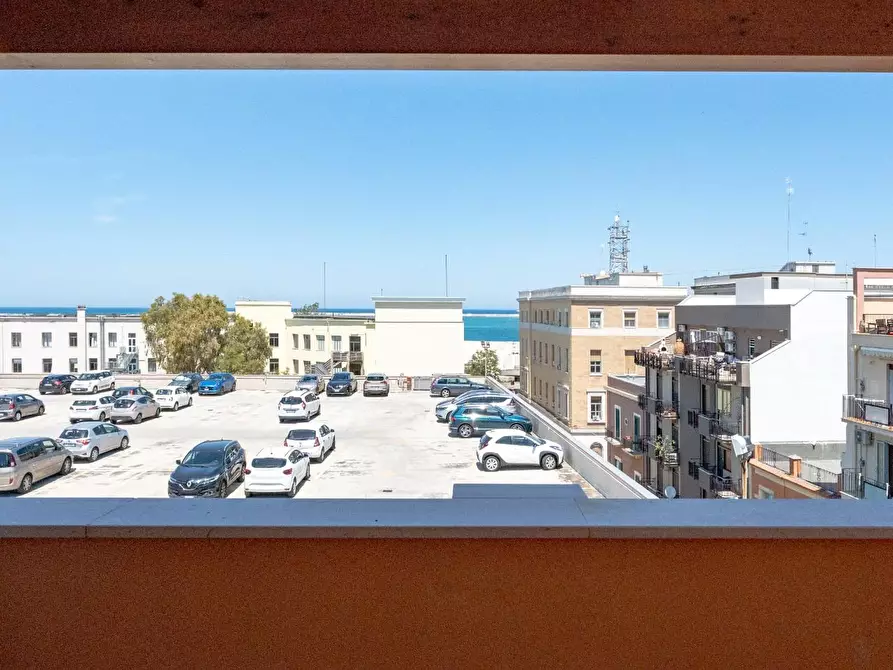 Immagine 14 di Appartamento in vendita  a Bari
