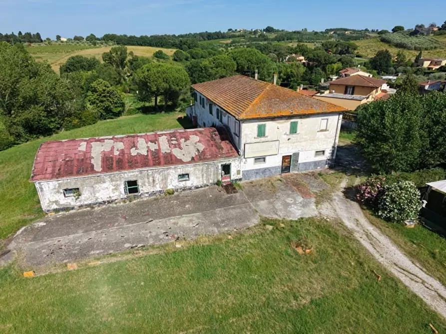 Immagine 7 di Palazzo in vendita  a Crespina Lorenzana