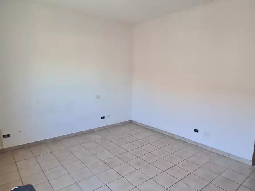 Immagine 6 di Appartamento in vendita  a Livorno