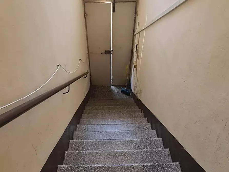Immagine 9 di Appartamento in vendita  a Livorno