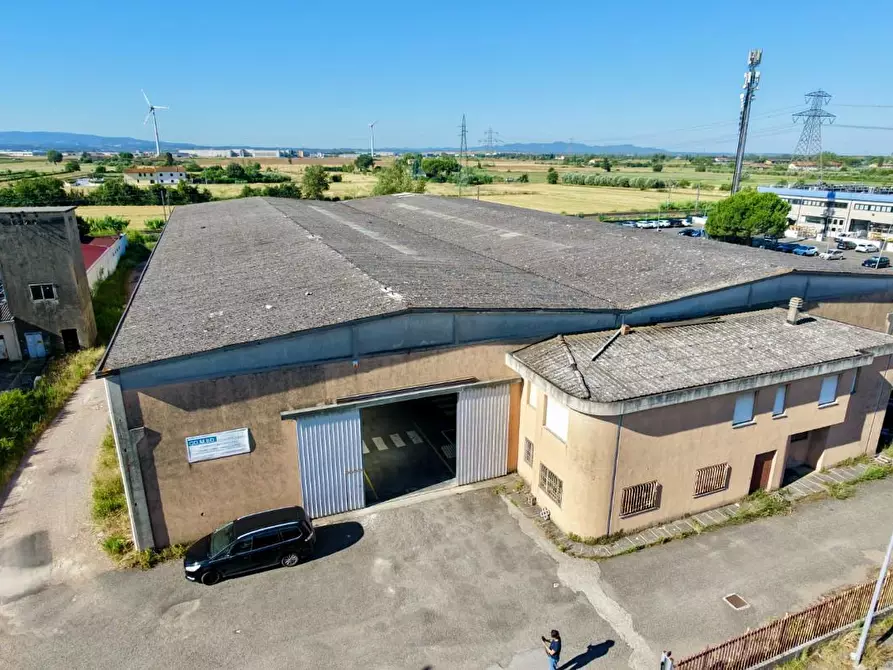 Immagine 1 di Capannone industriale in vendita  a Calcinaia