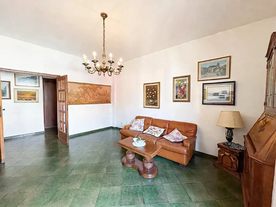 Immagine 32 di Appartamento in vendita  a Vinci