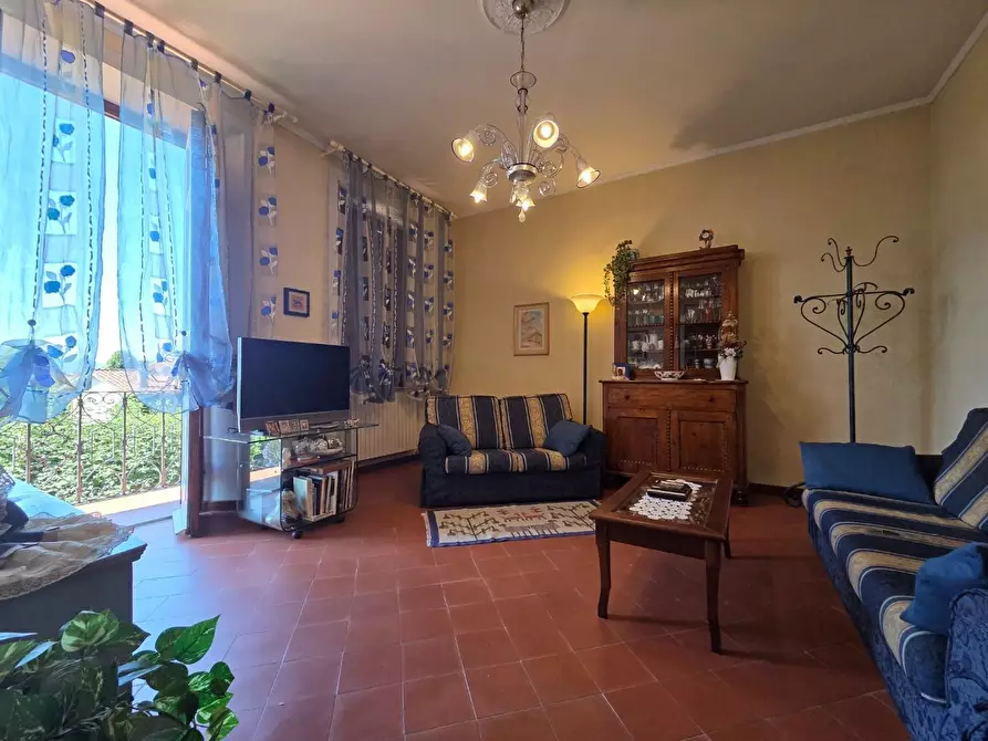 Immagine 31 di Villa in vendita  a Capannori